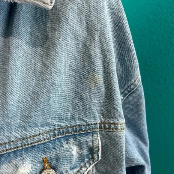 Barbie X Missguided Oversized Blue Acid Wash Denim Jacket Distressed Size 6 - Picture 5 of 10